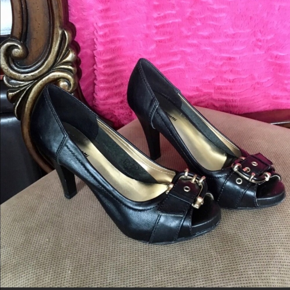 Lady Peep Open Toe Court Heels NWOT